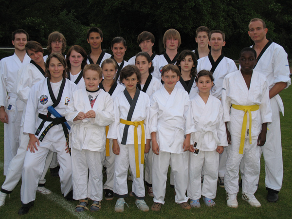 Die Hap-Ki-Do-Ka's vor dem Auftritt