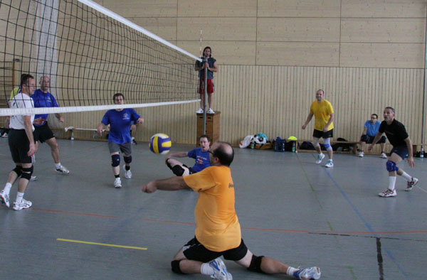 Noch lange nicht am Boden: Herren I gewinnen in Mörfelden und unterstreichen Aufstiegsabsichten.